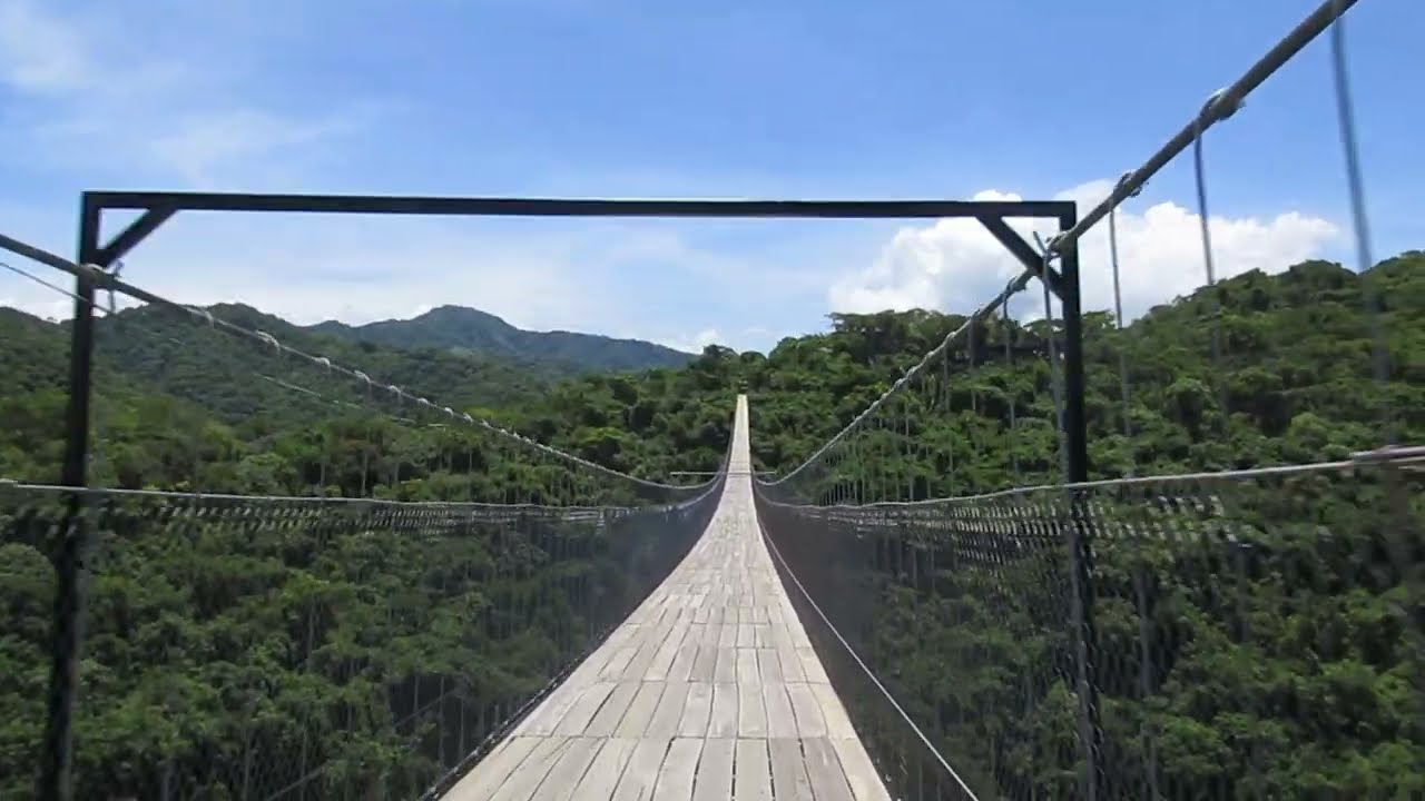 Longest Suspension Bridge in the World!!